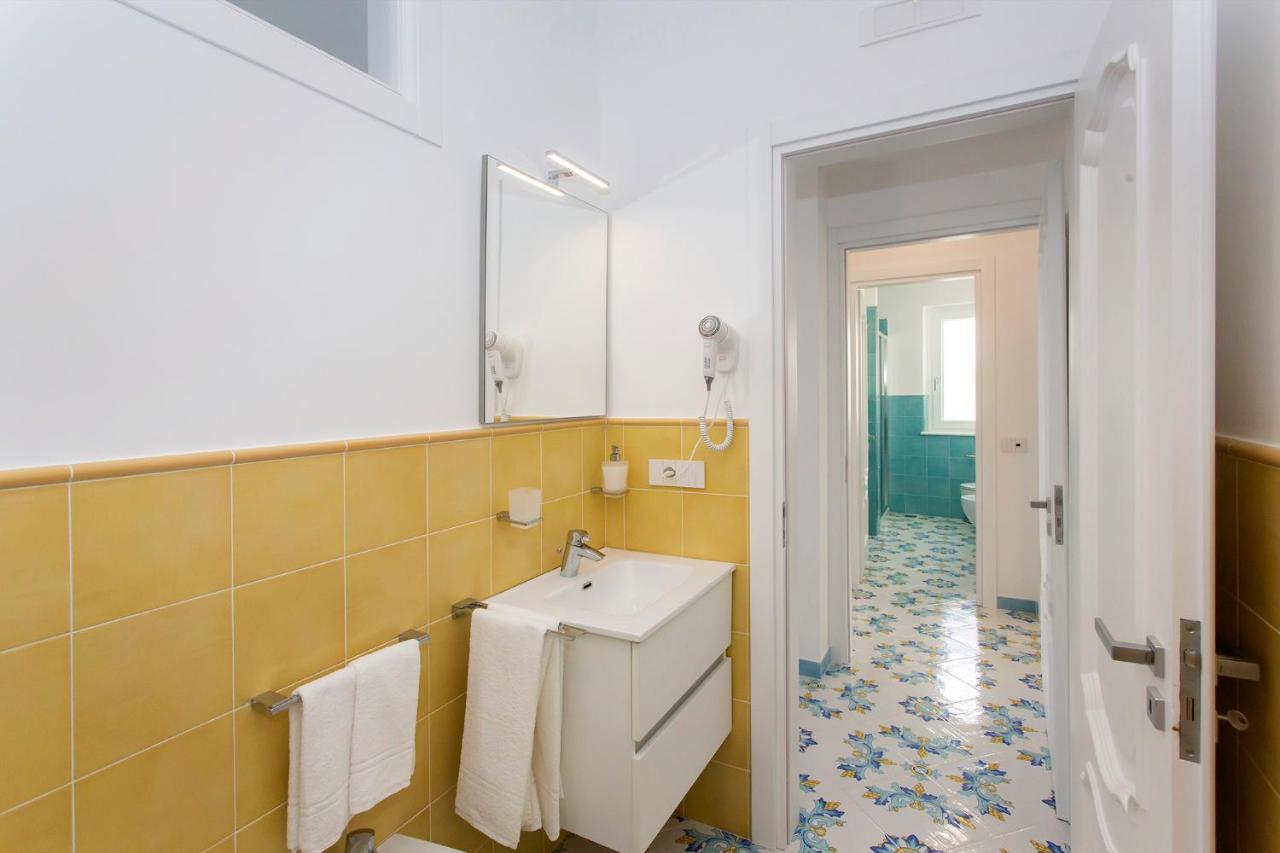 Domus Teresia - Amalfi Coast Apartamento Furore Exterior foto